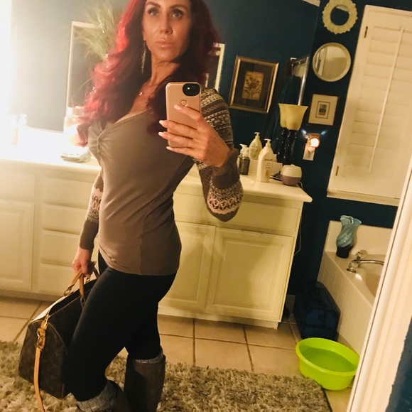 Meet your Posher, Kara - Picture 3 of 8